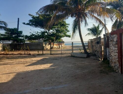 INDIVIDUO DE MUCHOS RECURSOS CIERRA PLAYA